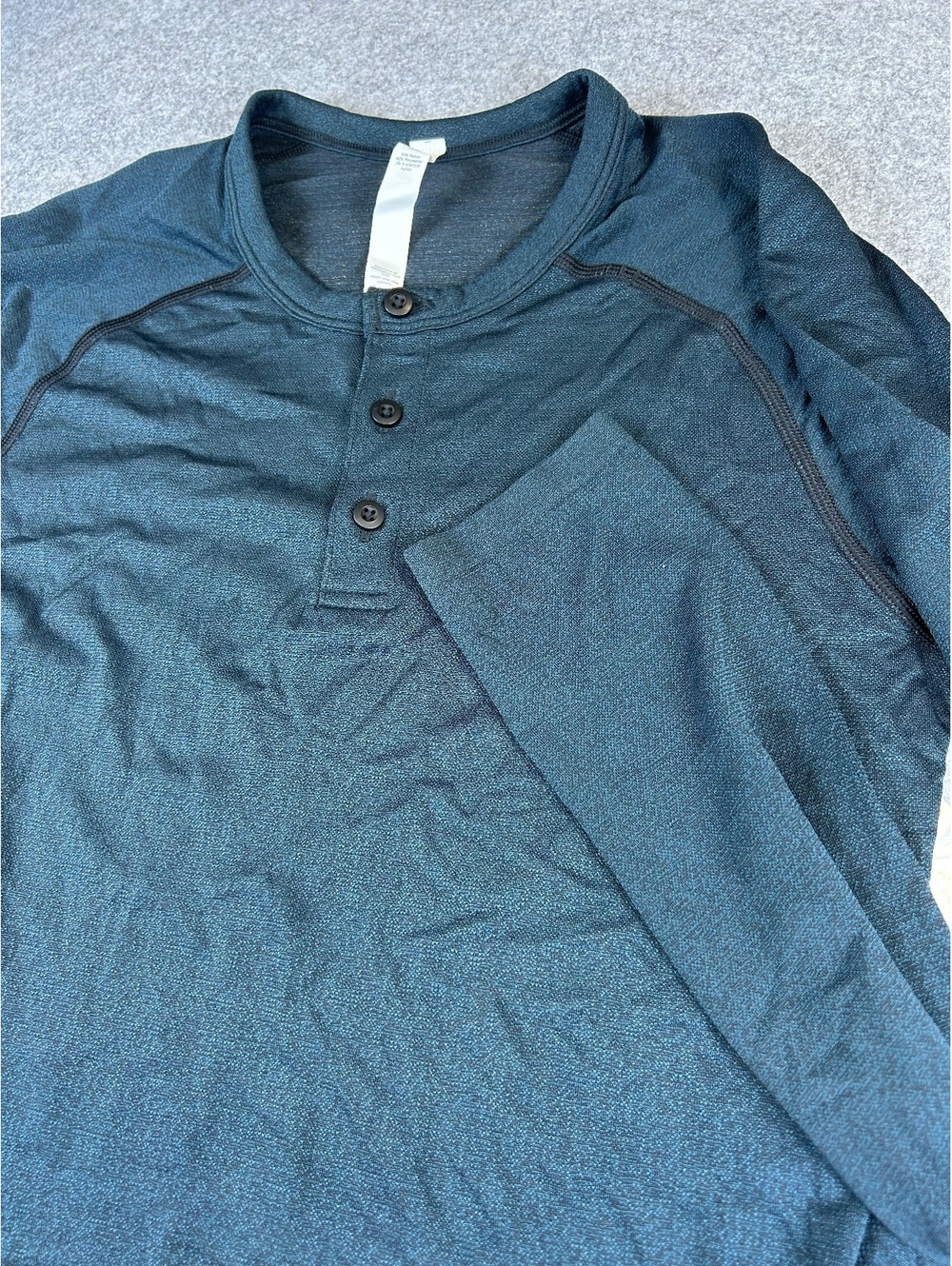 Lululemon Metal Vent Tech Long Sleeve Henley Shirt Mens Sz S Athletic Training